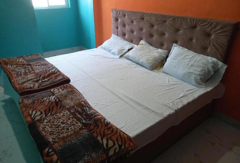 ペンション Swastik Home