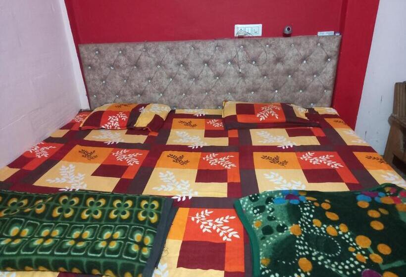 ペンション Swastik Home