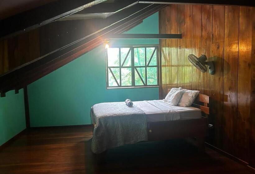 Пансион The Monkey Trail Hostel