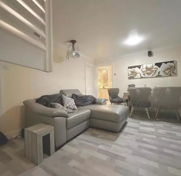 Majatalo Tj House