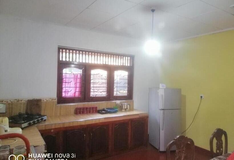 Pensione Villa7 Weligama