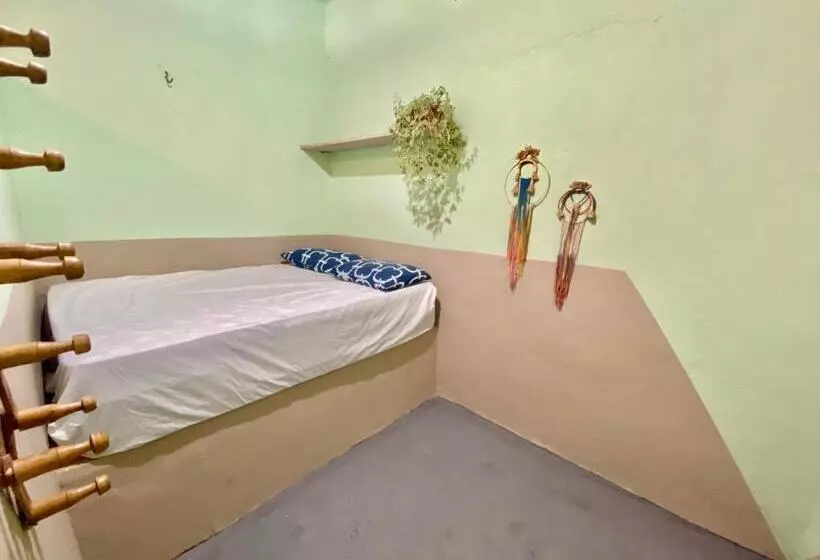 Yalla Beach Hostel
