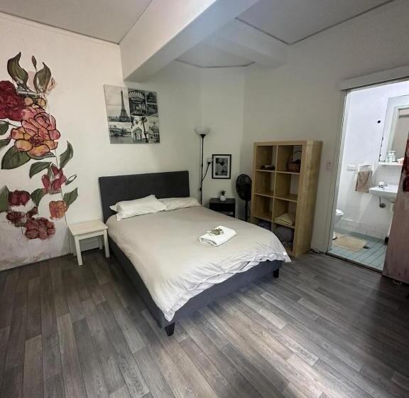 Your B&b Steps From Oxford St