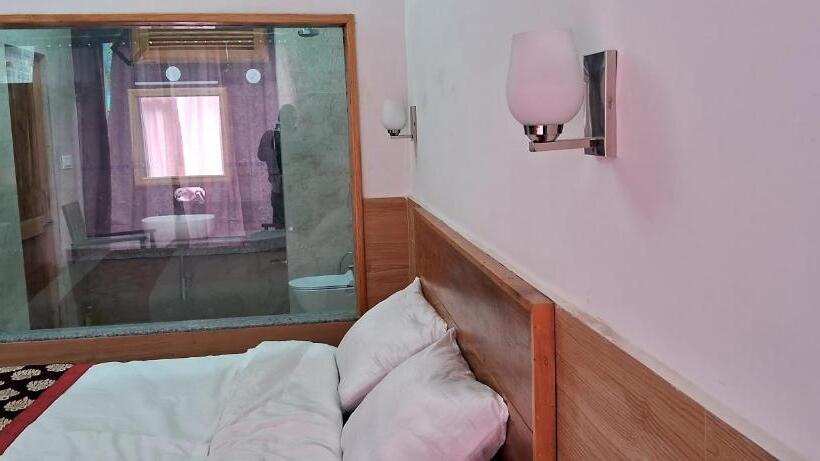 تختخواب و صبحانه Joginihills Premium Rooms Manali