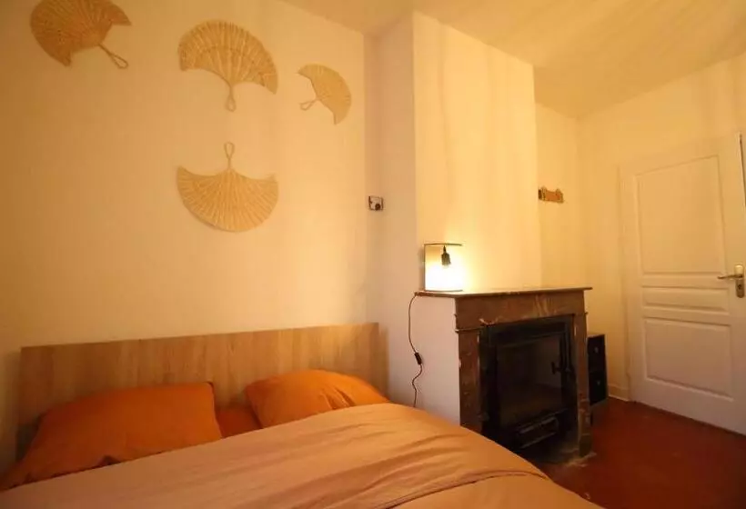 Aamiaismajoitus (B&B) La Petite Folie