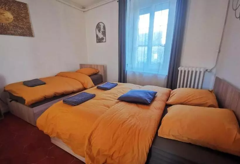 Aamiaismajoitus (B&B) La Petite Folie