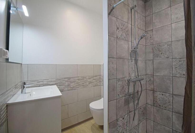 ベッドアンドブレックファースト La Petite Folie