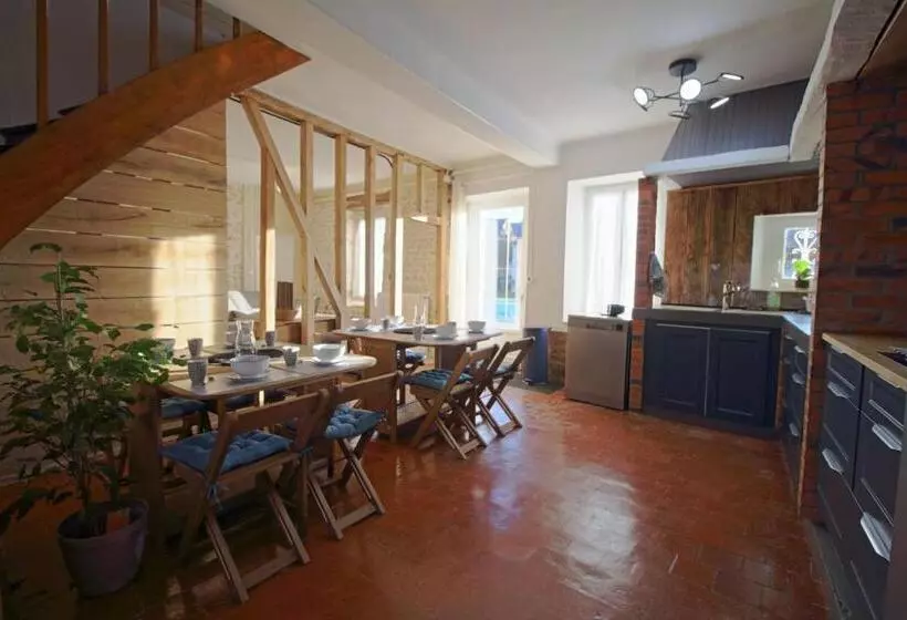 Aamiaismajoitus (B&B) La Petite Folie