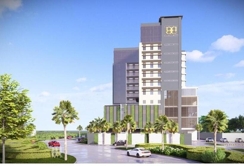 Brittany Hotel Villar City