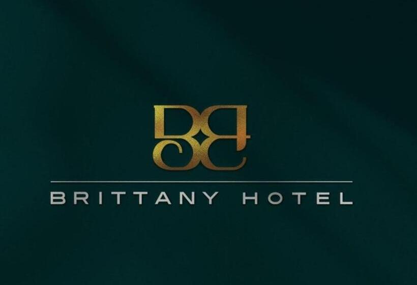 Brittany Hotel Villar City