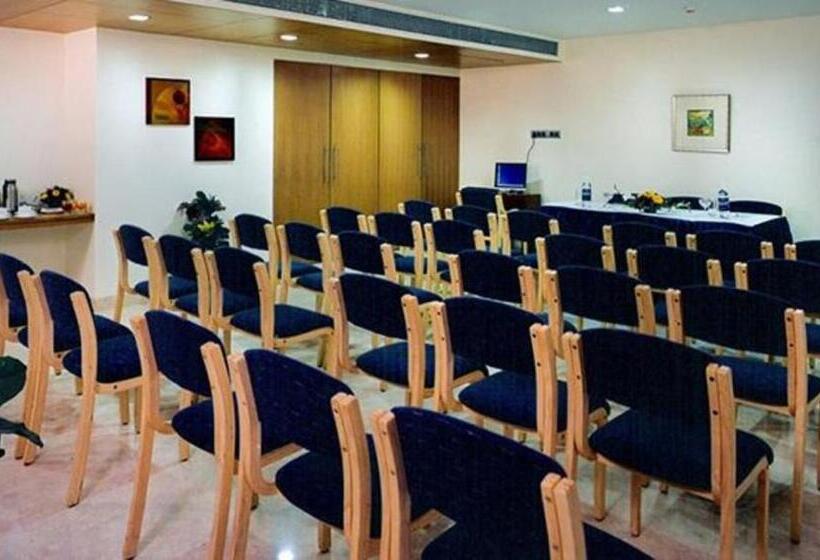 Fabhotel Prime Centurion