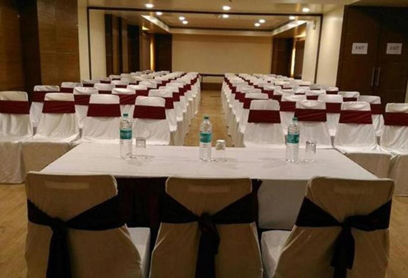 Fabhotel Prime Centurion