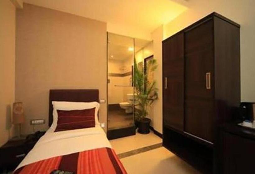 Fabhotel Prime Centurion