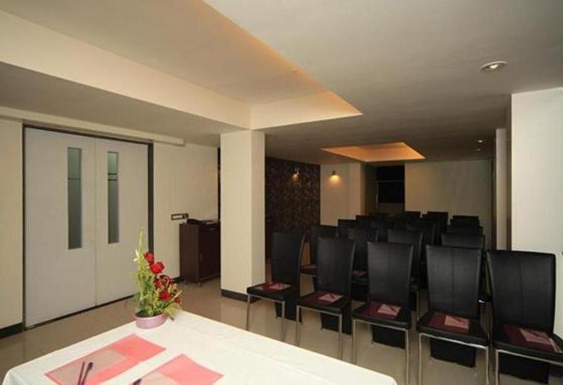 Fabhotel Prime Centurion