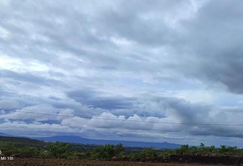 בית מלון כפרי Heaven Garden Resort