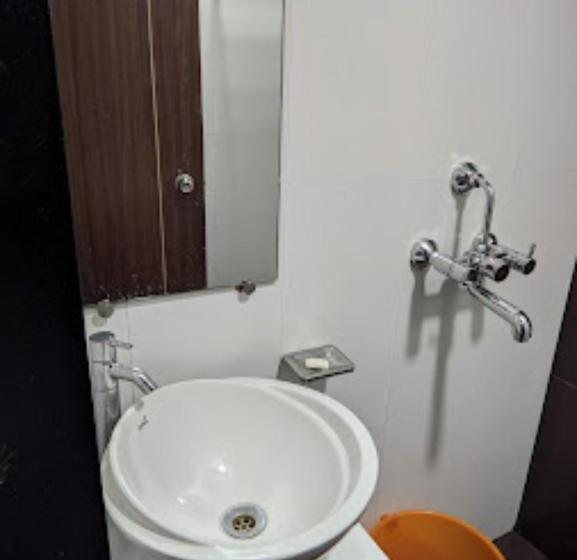 בית מלון כפרי Indiana Inn , Navi Mumbai