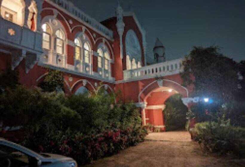 酒店 Madhav Bagh Royal Heritage Stay , Vadodara