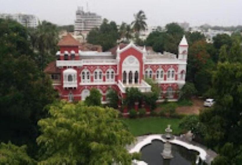 酒店 Madhav Bagh Royal Heritage Stay , Vadodara