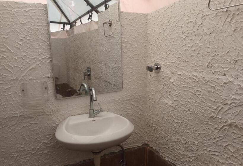 בית מלון כפרי Nirvana Eco Camp, Bir