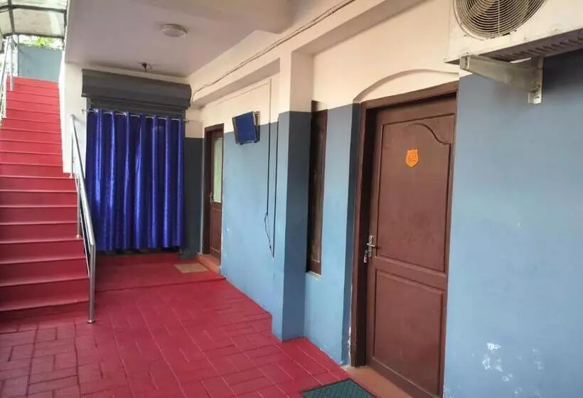Hotelli Nissi Budget Rooms Alleppey