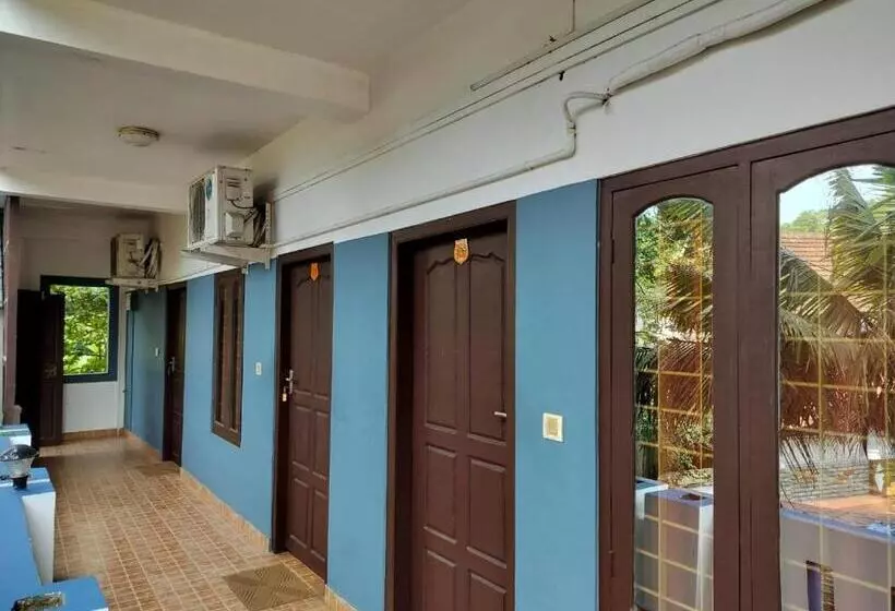 Hotelli Nissi Budget Rooms Alleppey