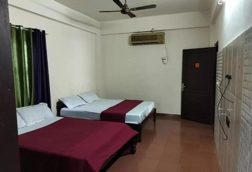 Hotelli Nissi Budget Rooms Alleppey