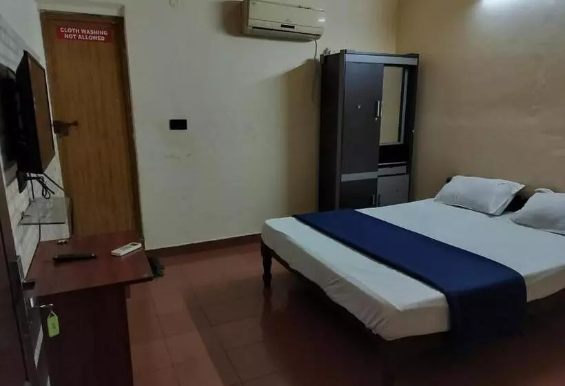 Hotelli Nissi Budget Rooms Alleppey