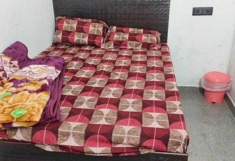 בית מלון כפרי Oyo Rahi Guest House