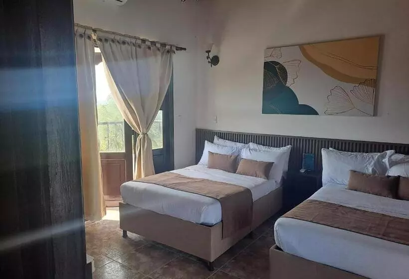 Hotelli Palmas De Alcalá