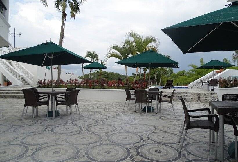 ホテル Palmas De Alcalá