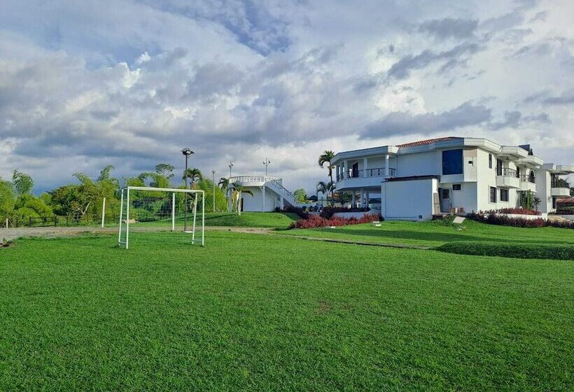 ホテル Palmas De Alcalá