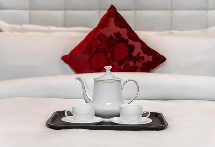 ホテル The Winterfield Riverside Resort Manali