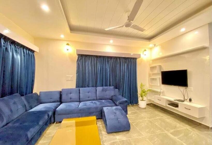 ホテル The Winterfield Riverside Resort Manali