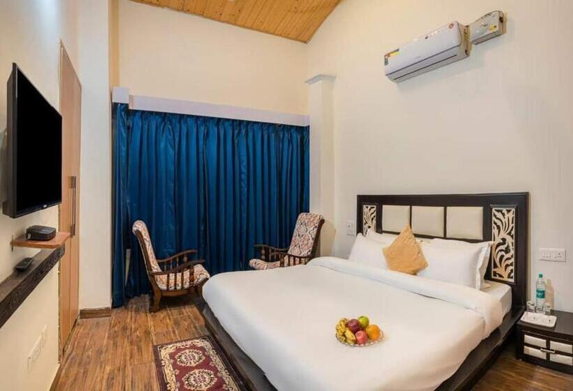 ホテル The Winterfield Riverside Resort Manali