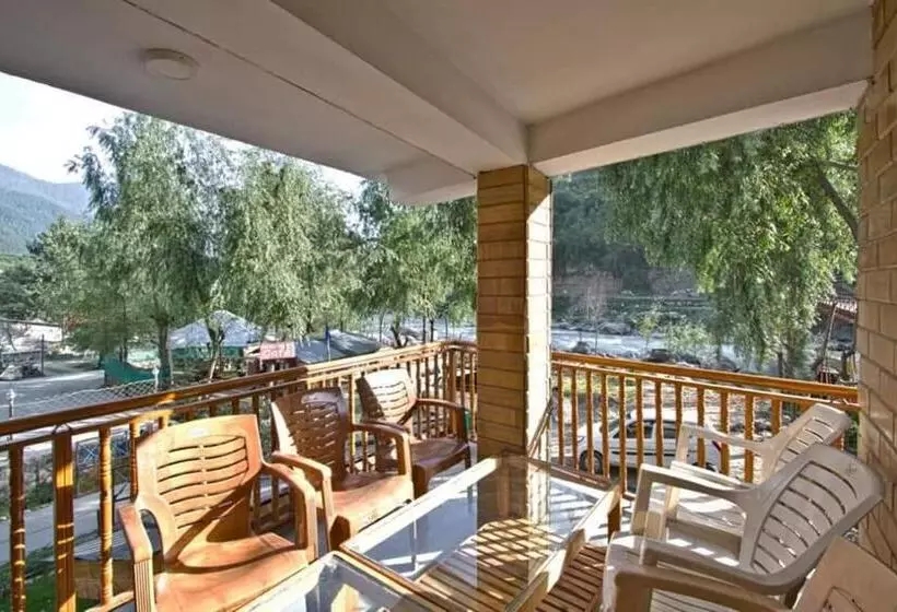 ホテル The Winterfield Riverside Resort Manali