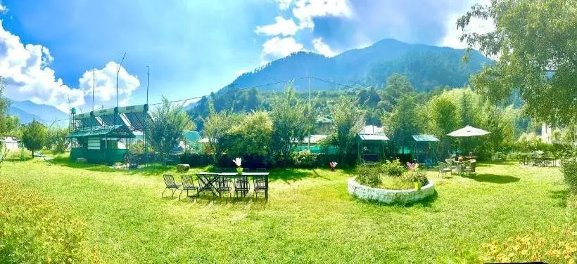 ホテル The Winterfield Riverside Resort Manali