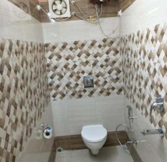 בית מלון כפרי Prince B Guwahati