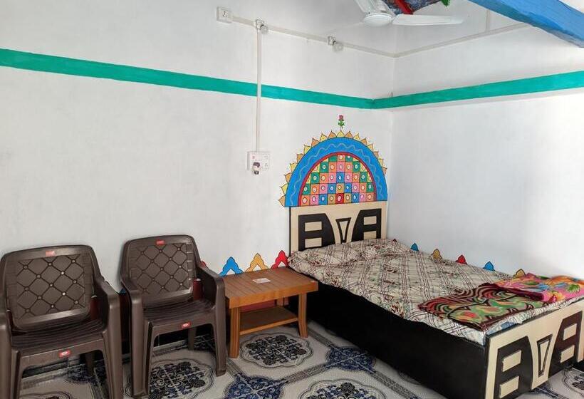 בית מלון כפרי Salt Desert Homestay