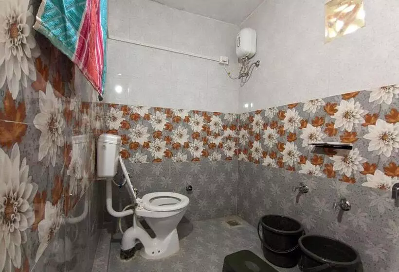 Hotelli Salt Desert Homestay