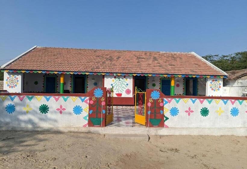 בית מלון כפרי Salt Desert Homestay