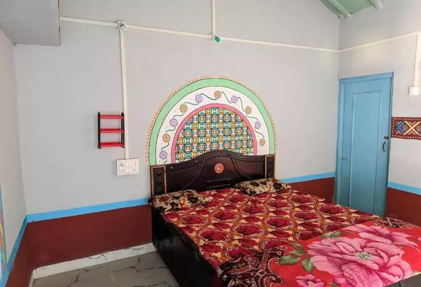 Hotelli Salt Desert Homestay