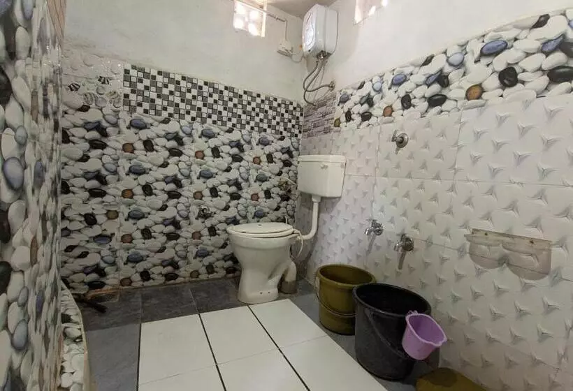 Hotelli Salt Desert Homestay