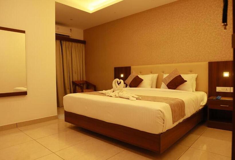 Hotel Sens Resisdency