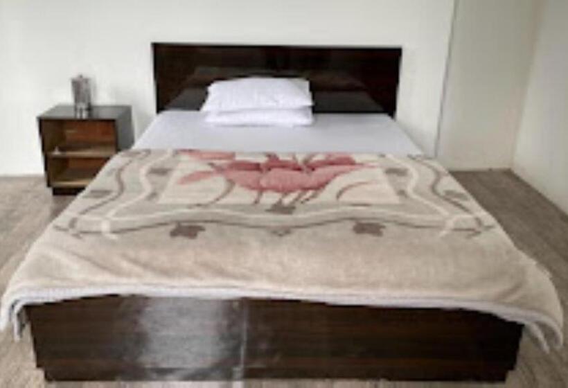 Szálloda The Golden Nest Home Stay , Rongli