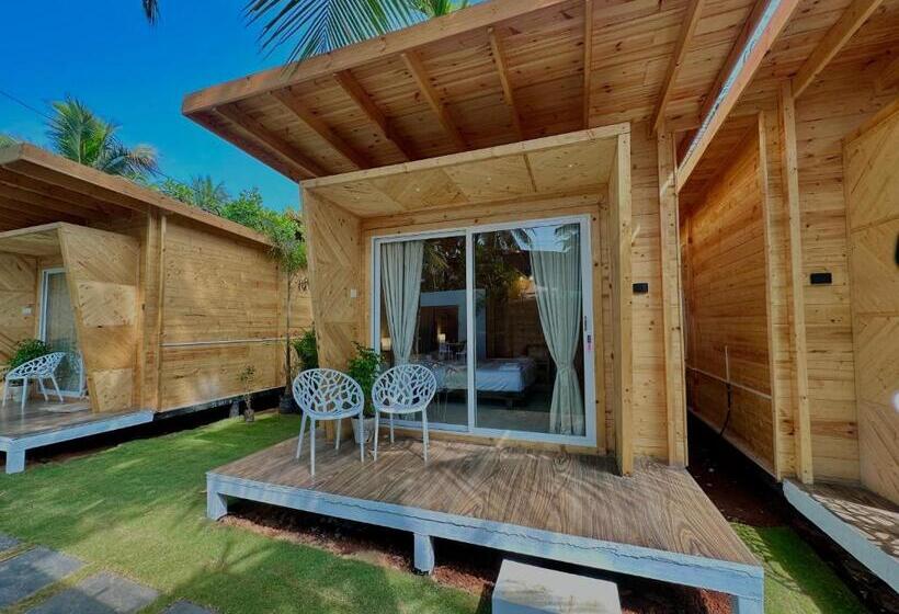 Hotelli The Nine Beach Resort