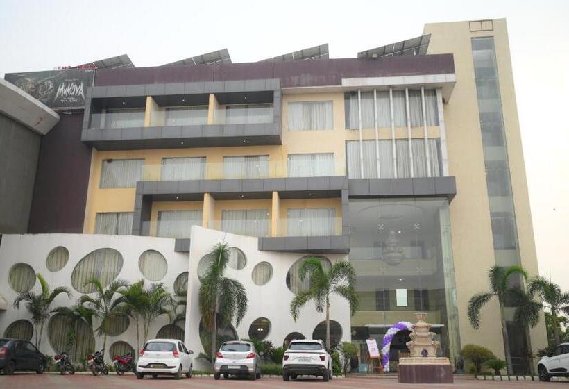 فندق The Park, Itarsi