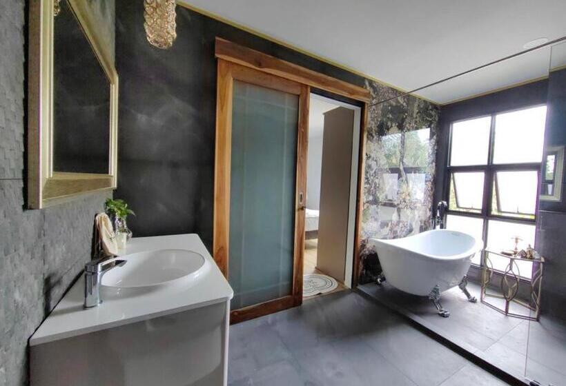 ホテル The Willow Phangan