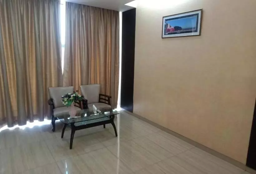 Hotelli Vits Select Grand Inn, Ratnagiri