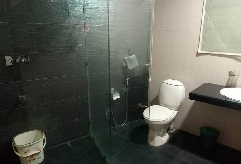 Hotel Vits Select Grand Inn, Ratnagiri