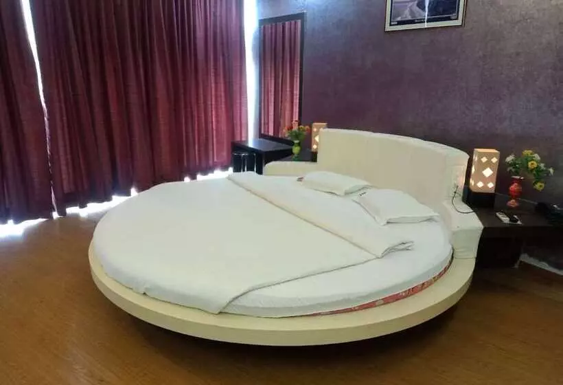 Hotelli Vits Select Grand Inn, Ratnagiri